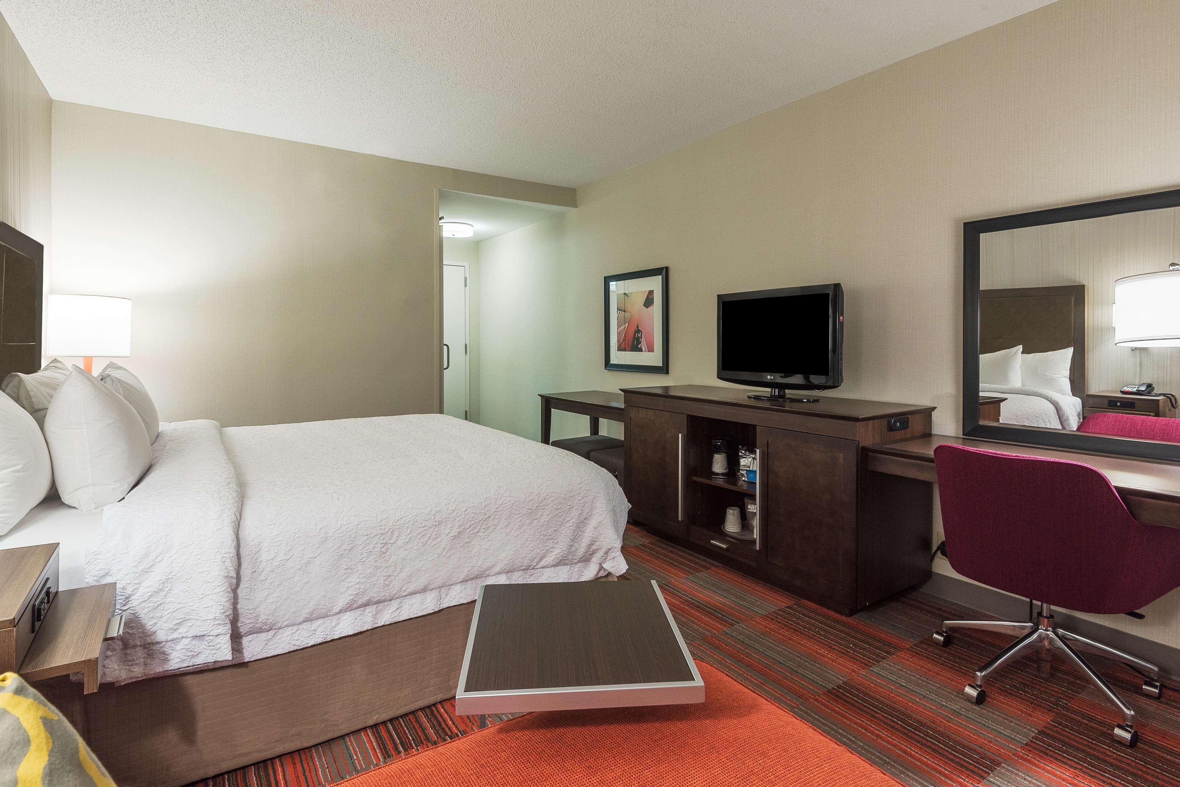 Hampton Uptown Hotel