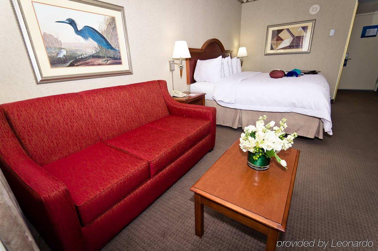 Hotel Hampton Uptown