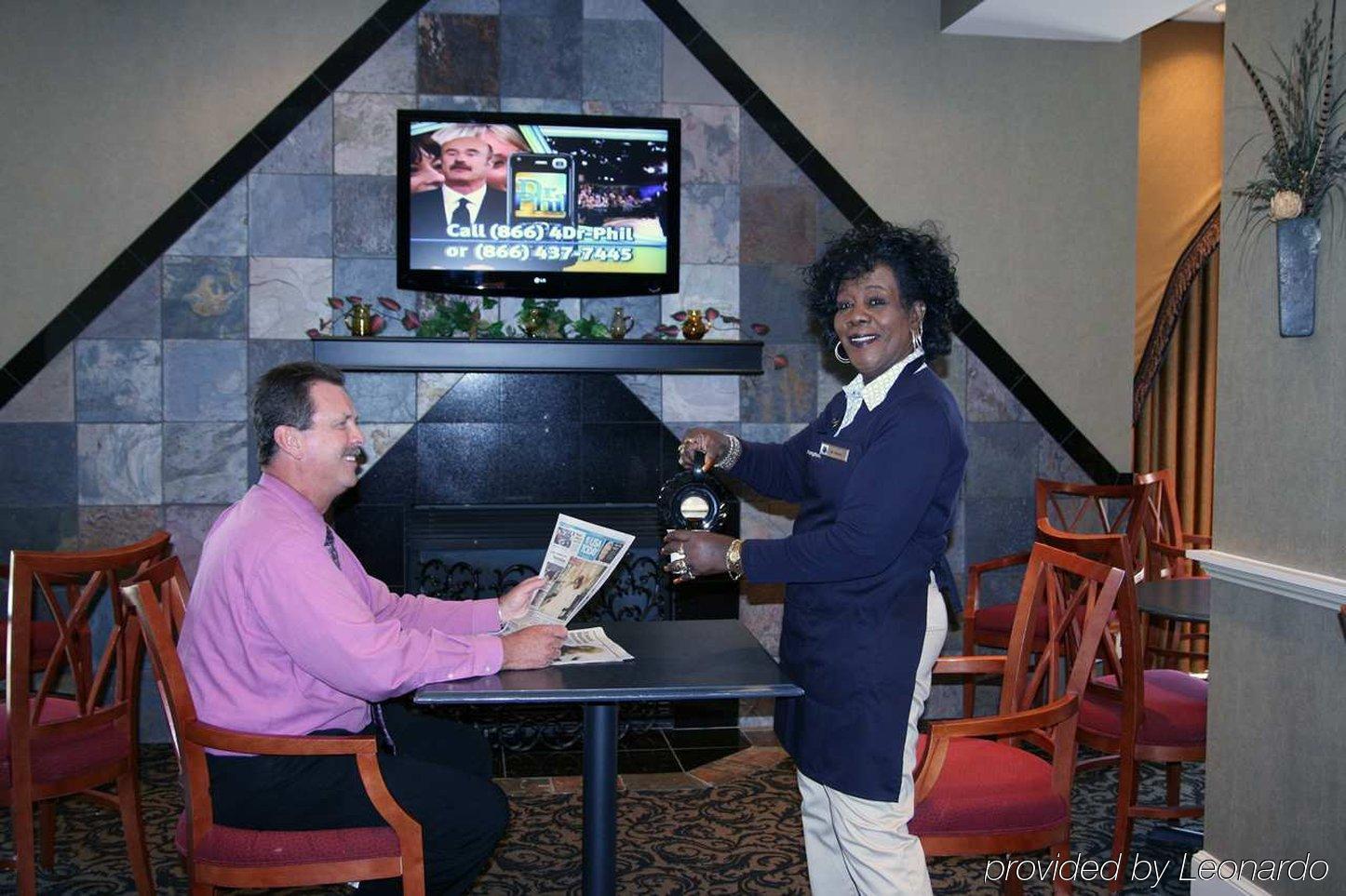 Hotel Hampton Uptown 3*