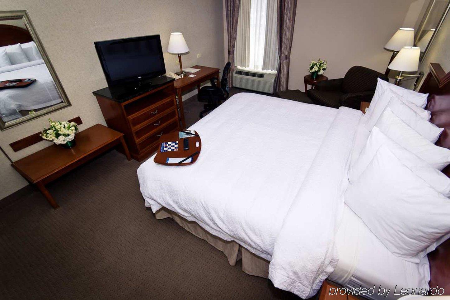 Hampton Uptown Hotel